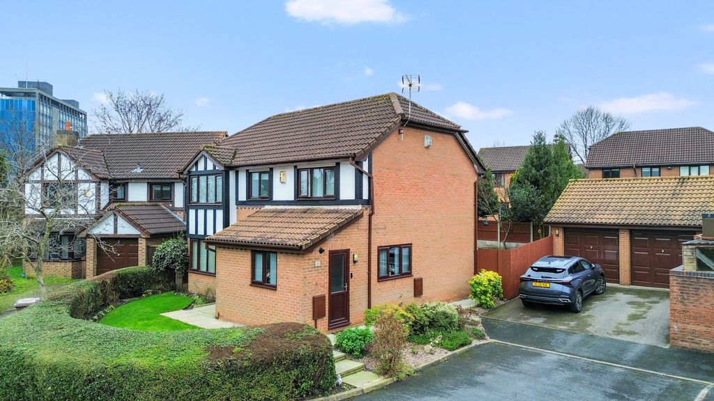 Property photo 1 of 43