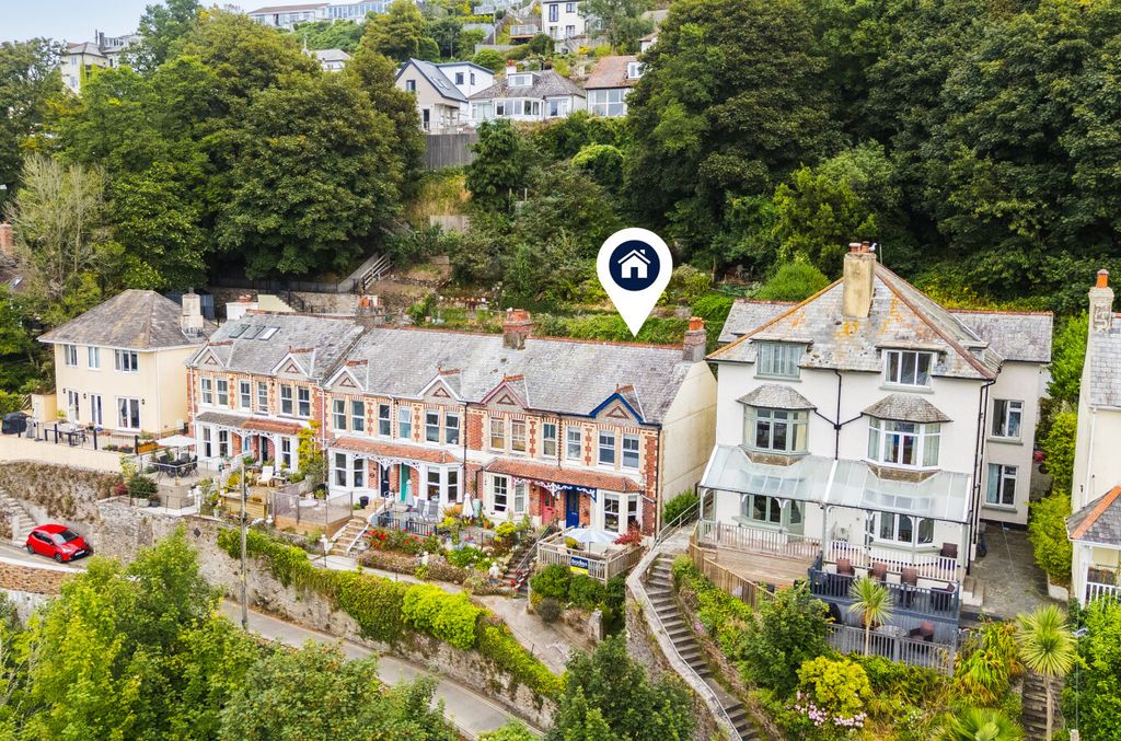 Property photo 1 of 15 Hillside Terrace