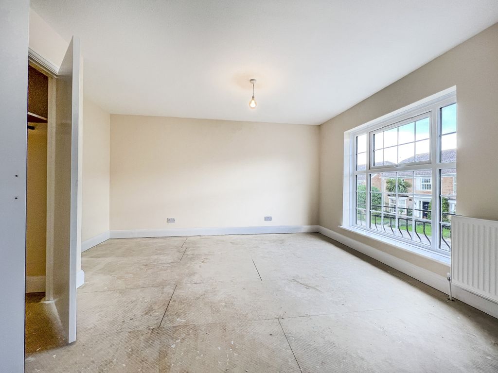 Property photo 3 of 14 Pbox-Bedroom-316885.Jpg