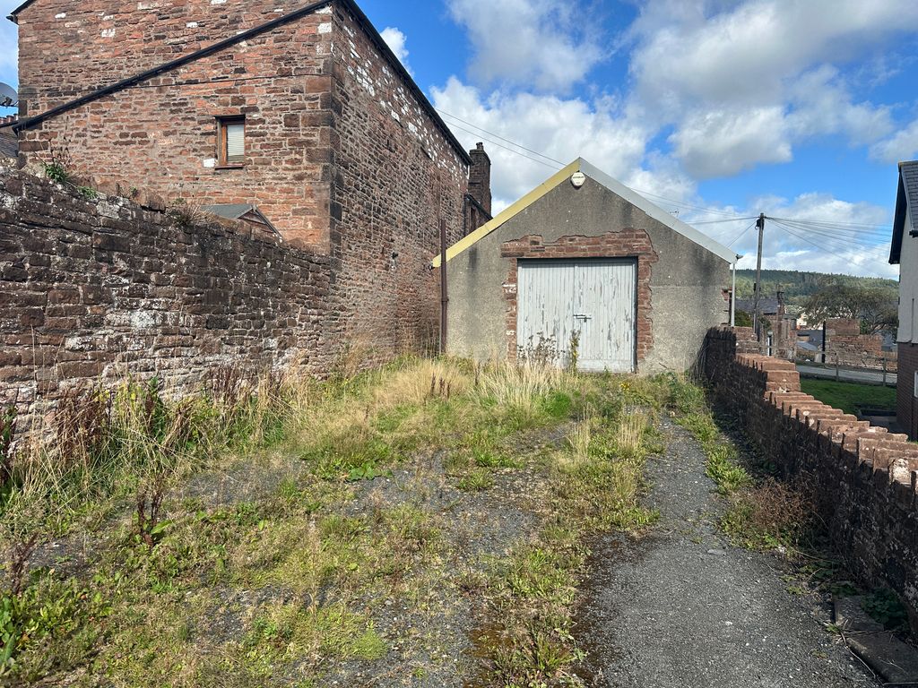 Property photo 2 of 4
