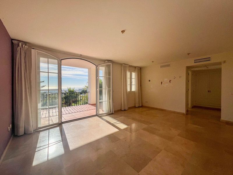 Property photo 3 of 42