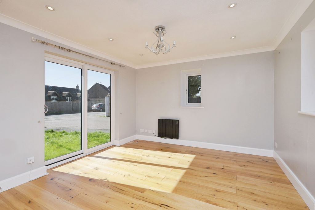 Property photo 3 of 14 Pbox-Img.Jpg