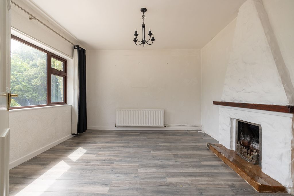 Property photo 3 of 30