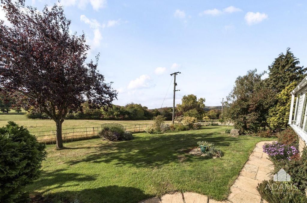 Property photo 3 of 20 Garden