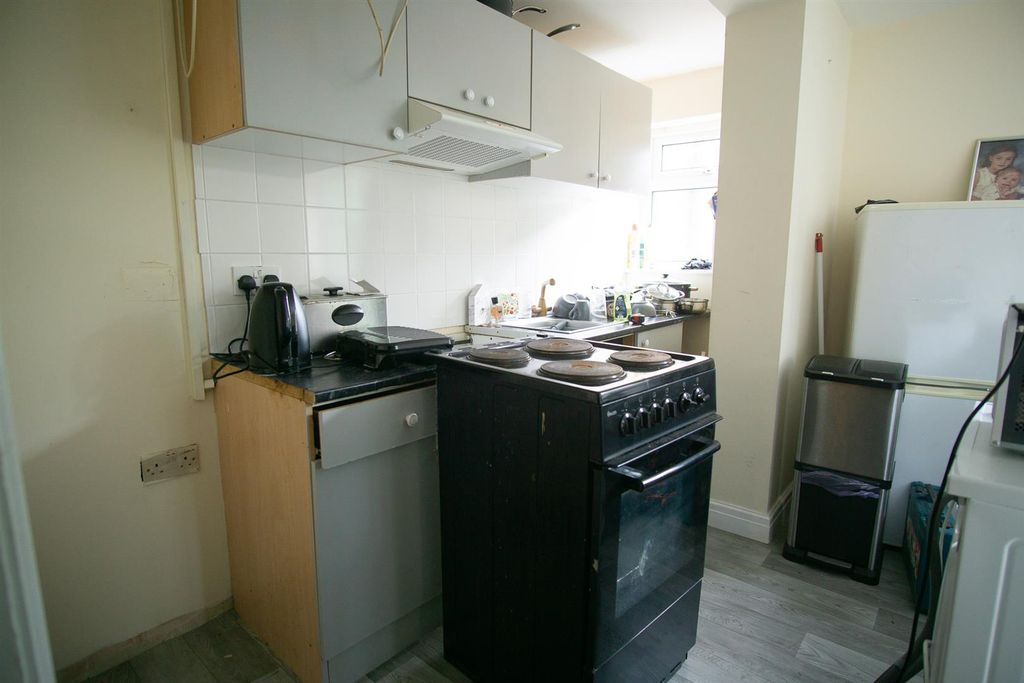 Property photo 3 of 6 Kitchen Area (Open Plan)