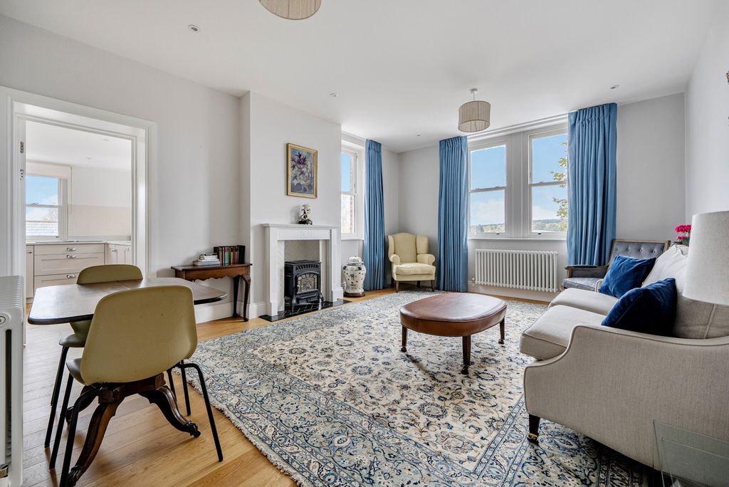 Property photo 2 of 24 1364677-11-68Ef65...