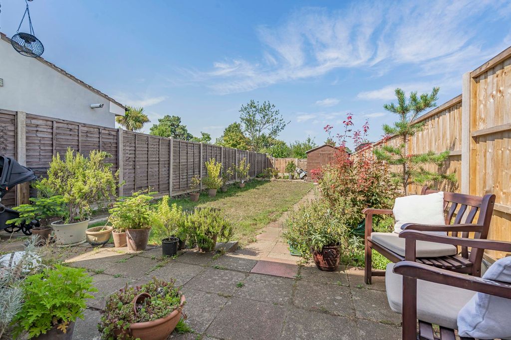 Property photo 2 of 20 Garden