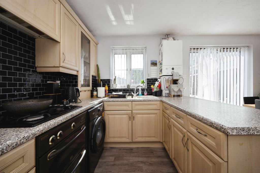 Property photo 2 of 19