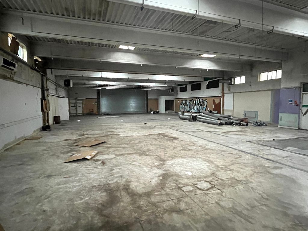 Property photo 3 of 24