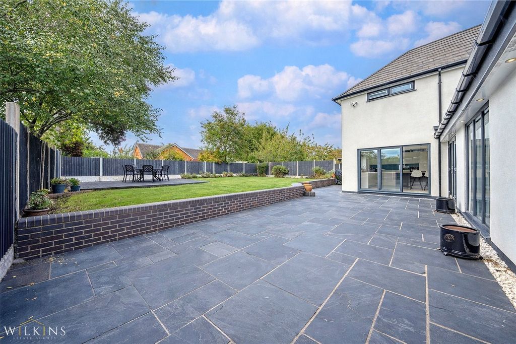 Property photo 2 of 46 Picture No. 60