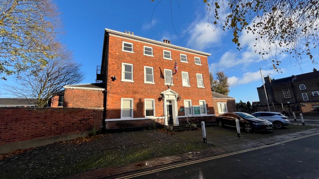 Property photo 1 of 10 Photo 12