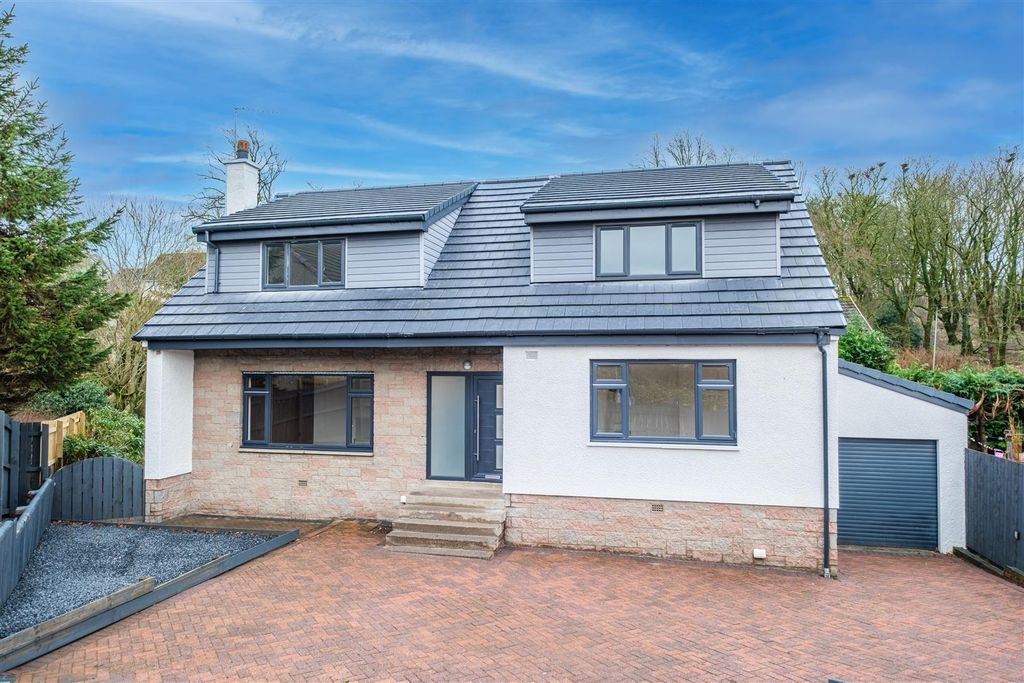 Property photo 1 of 39 Barbush Place-3.Jpg