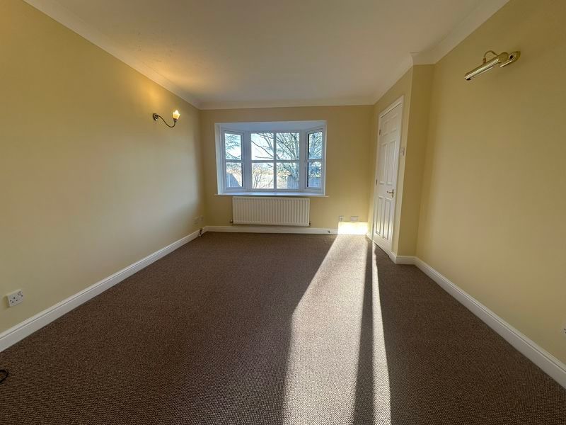 Property photo 2 of 13 Photo 12