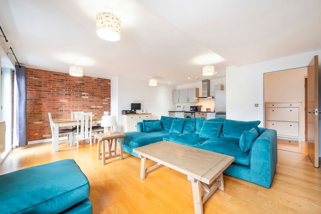 Property photo 2 of 15 Kitchen/Living