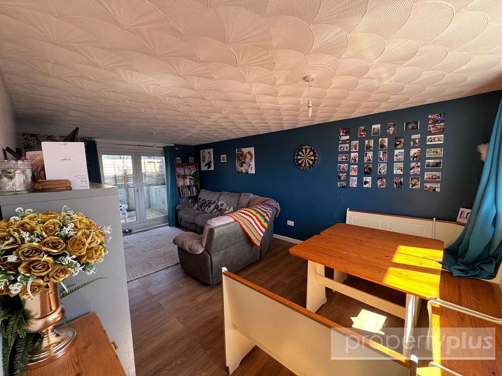 Property photo 3 of 10 Picture No. 02