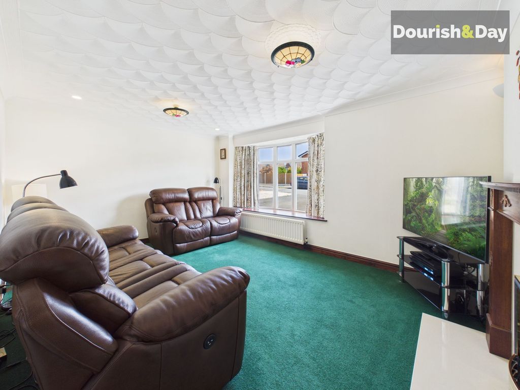Property photo 2 of 31