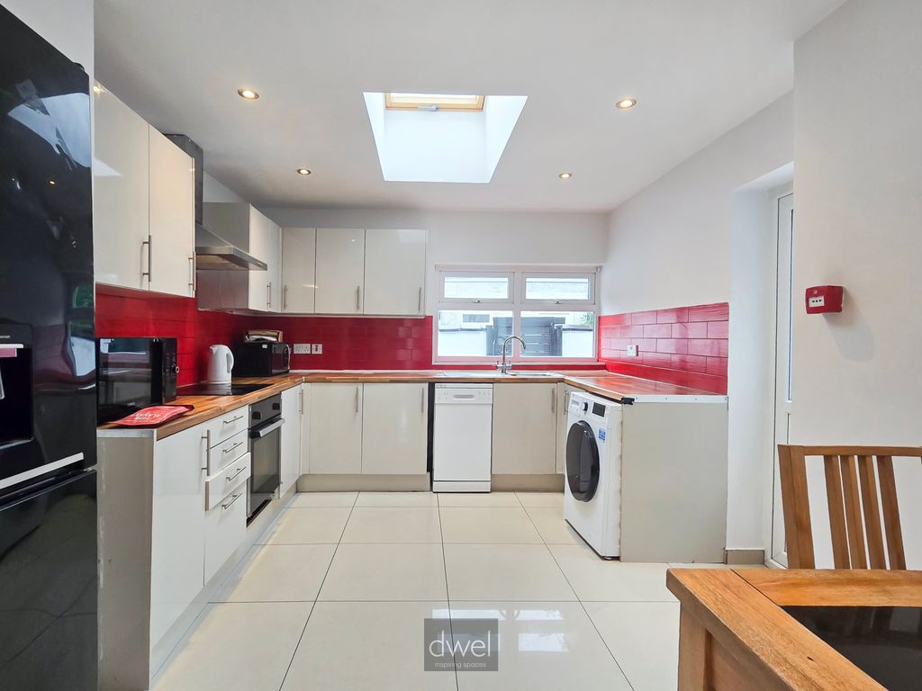 Property photo 1 of 34