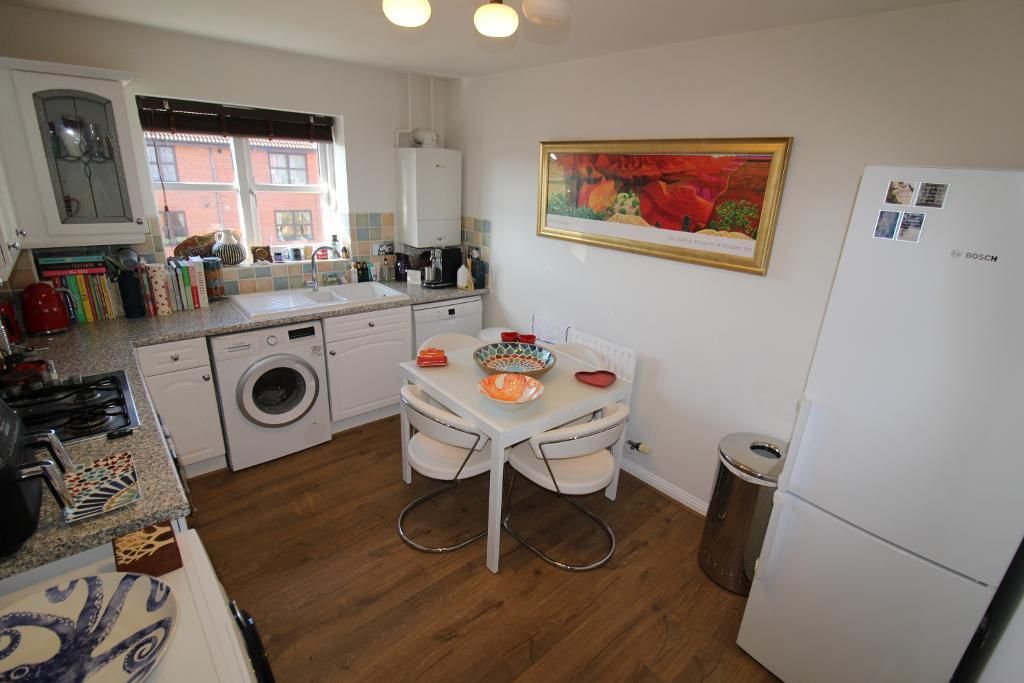 Property photo 3 of 9 Kitchen / Diner