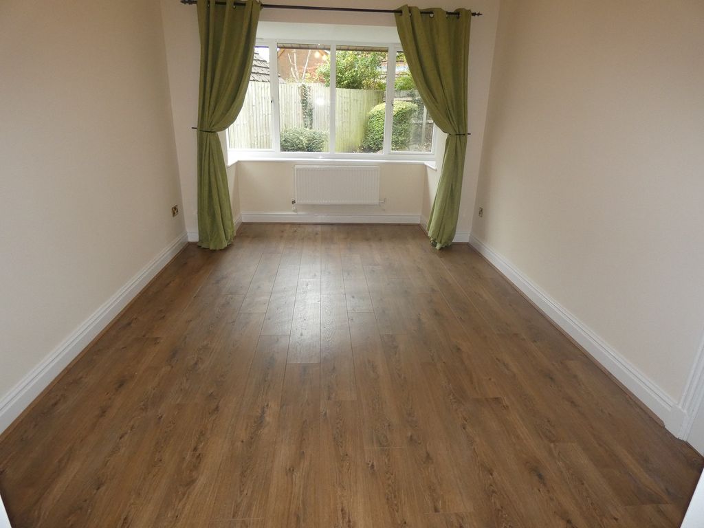 Property photo 3 of 20 Dining Room