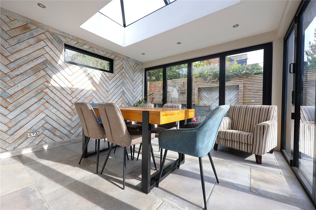 Property photo 2 of 18 Picture No. 06