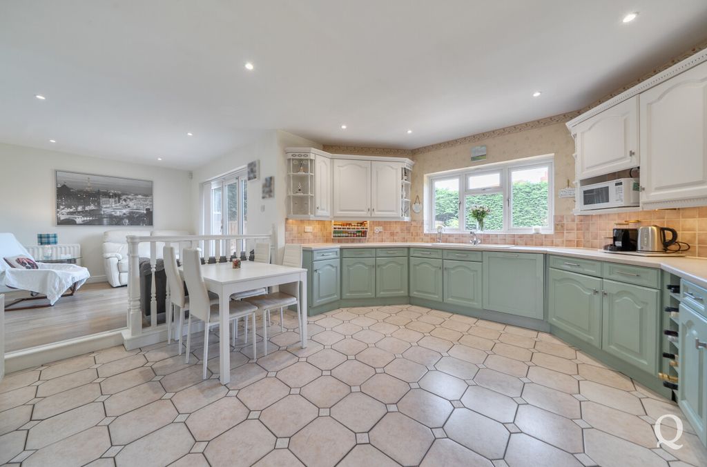 Property photo 3 of 28 B6212470-1E15-4Ac...