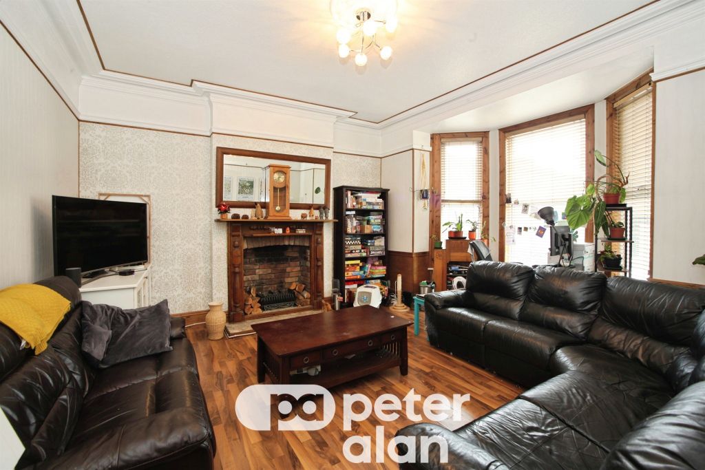 Property photo 2 of 28