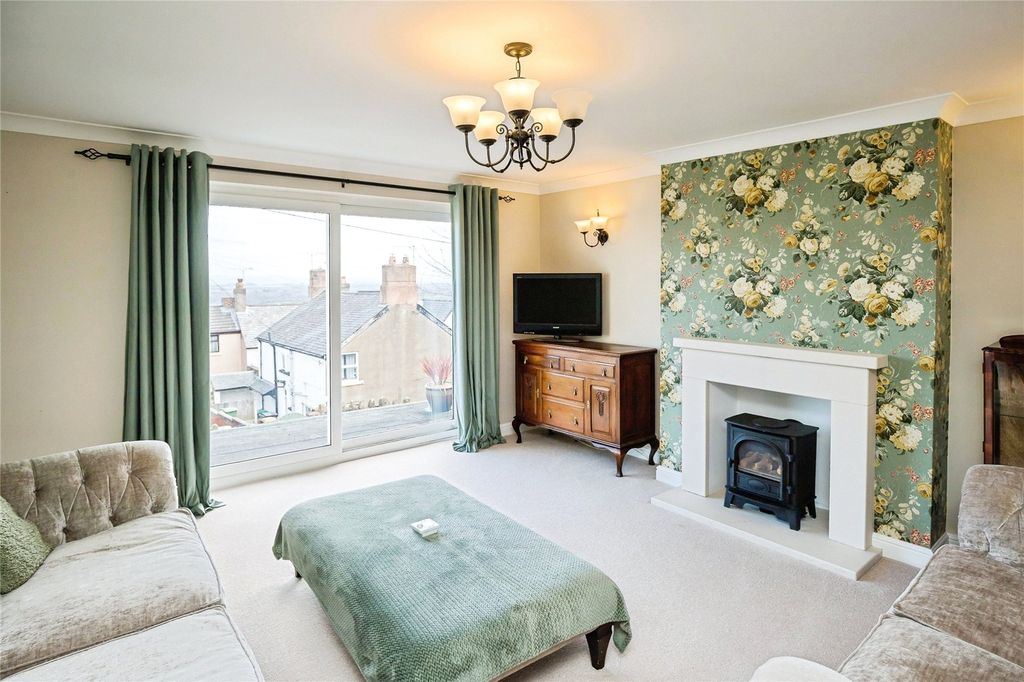 Property photo 3 of 26 Living Room