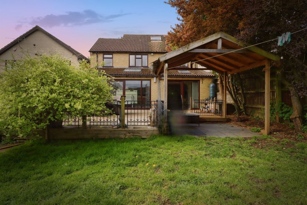 Property photo 1 of 18