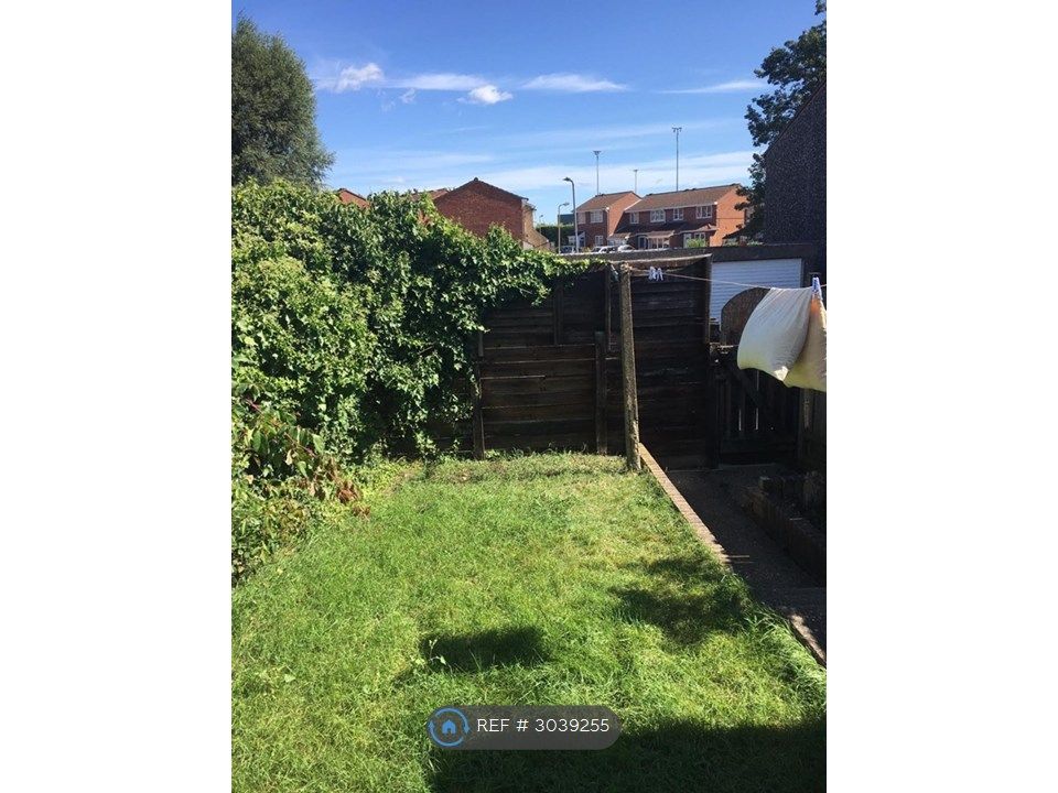 Property photo 1 of 21 Yard 2