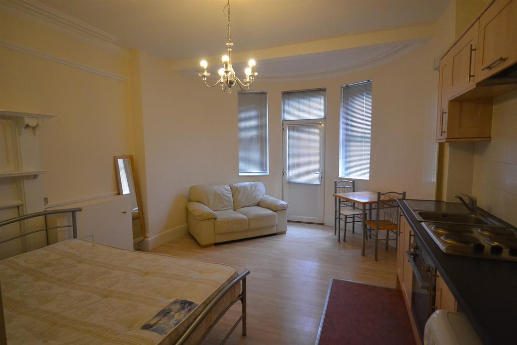 Property photo 1 of 4