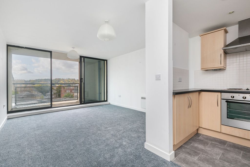 Property photo 3 of 11