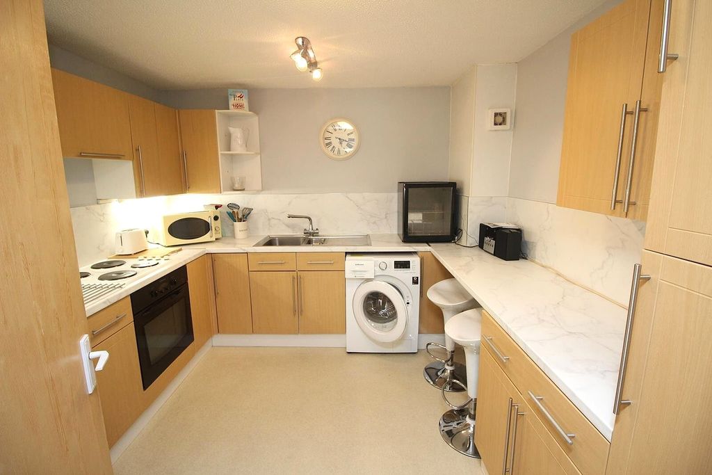 Property photo 1 of 5 Kitchen