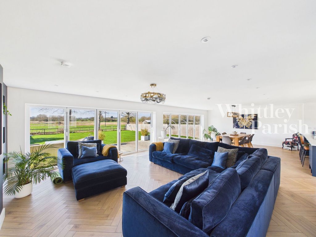 Property photo 3 of 25