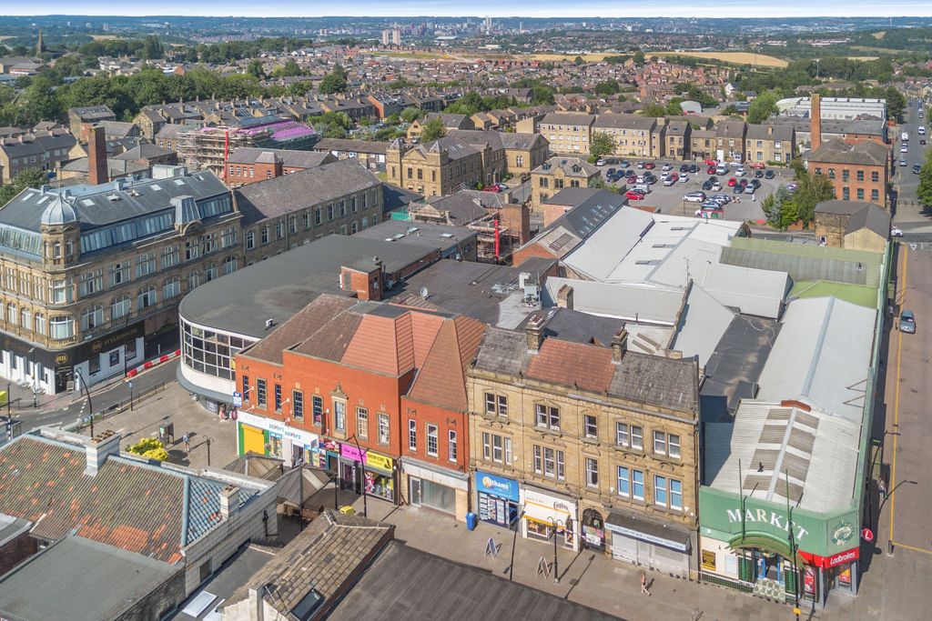 Property photo 3 of 16 Morley Market, Queen Street, Morley, Leeds, Ls27 8Ds