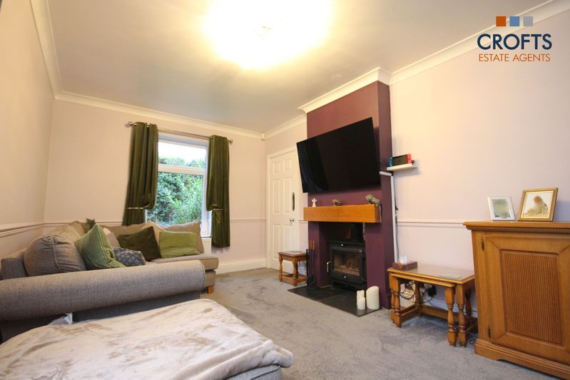 Property photo 3 of 17 Lounge