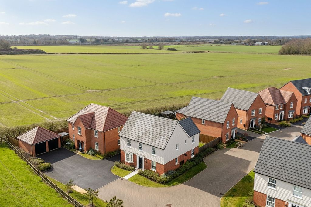 Property photo 1 of 36