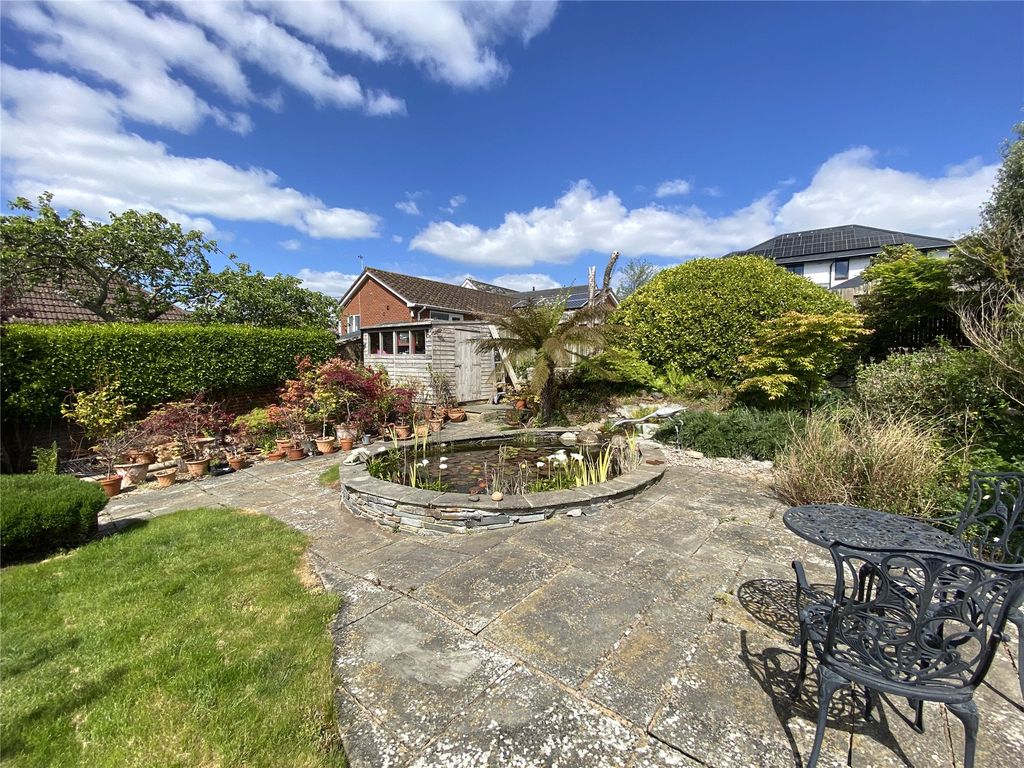 Property photo 3 of 15 Garden