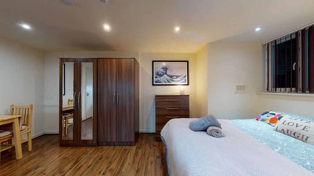 Property photo 2 of 5 61E7B1E1Cf47dc0011002791-840A9B34-d270-49F9-A989-9