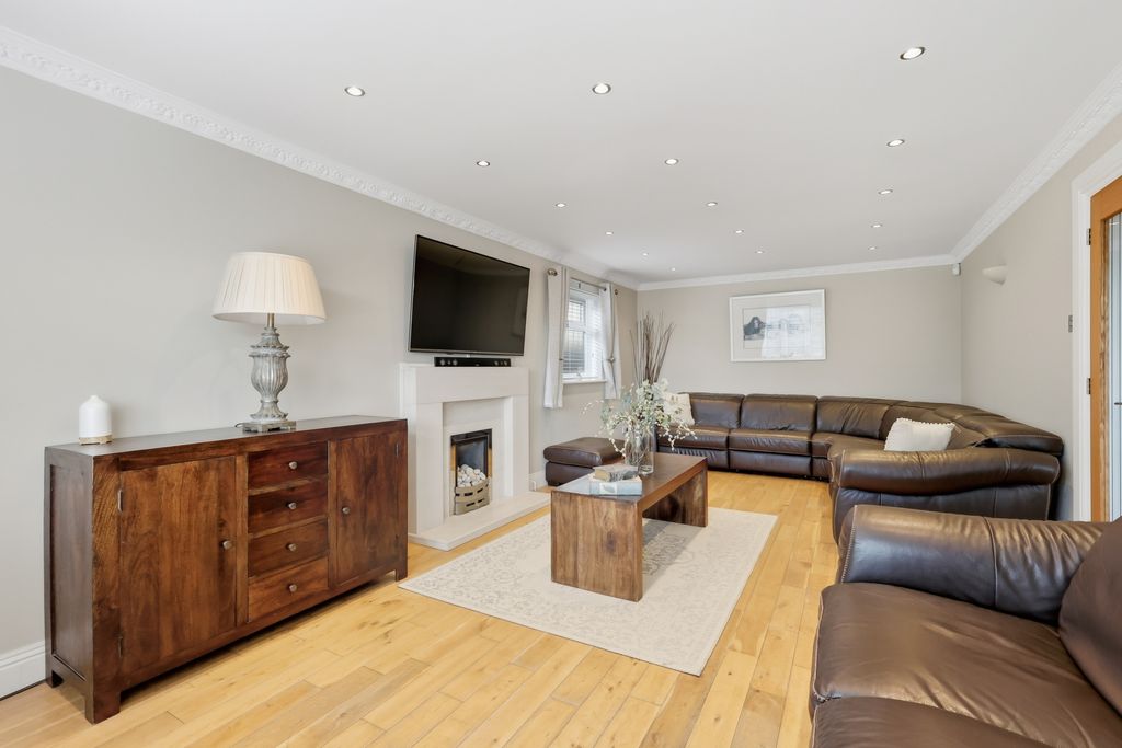 Property photo 2 of 29 4S6A1899