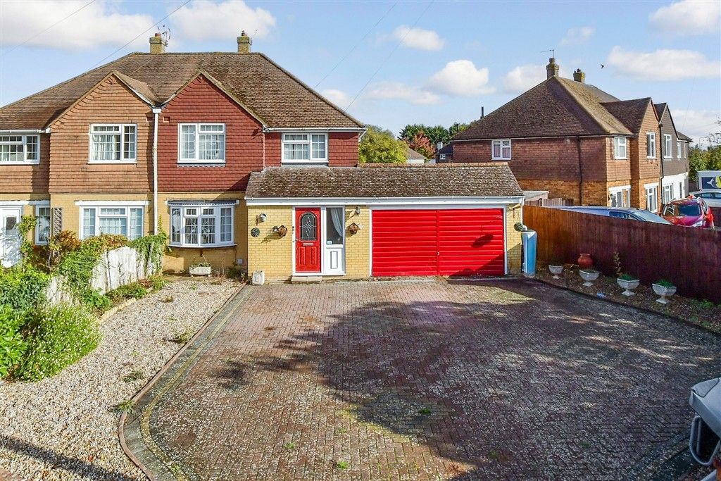 Property photo 1 of 17 External Front