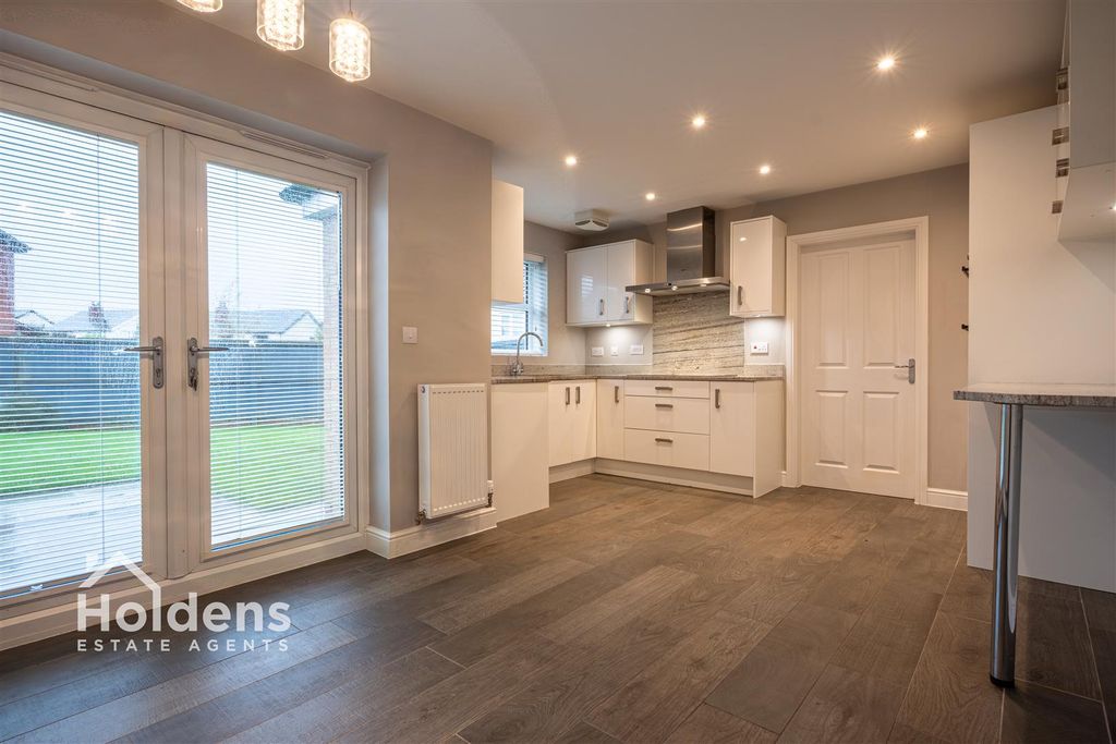 Property photo 3 of 22 Dsc_6875-Hdr.Jpg