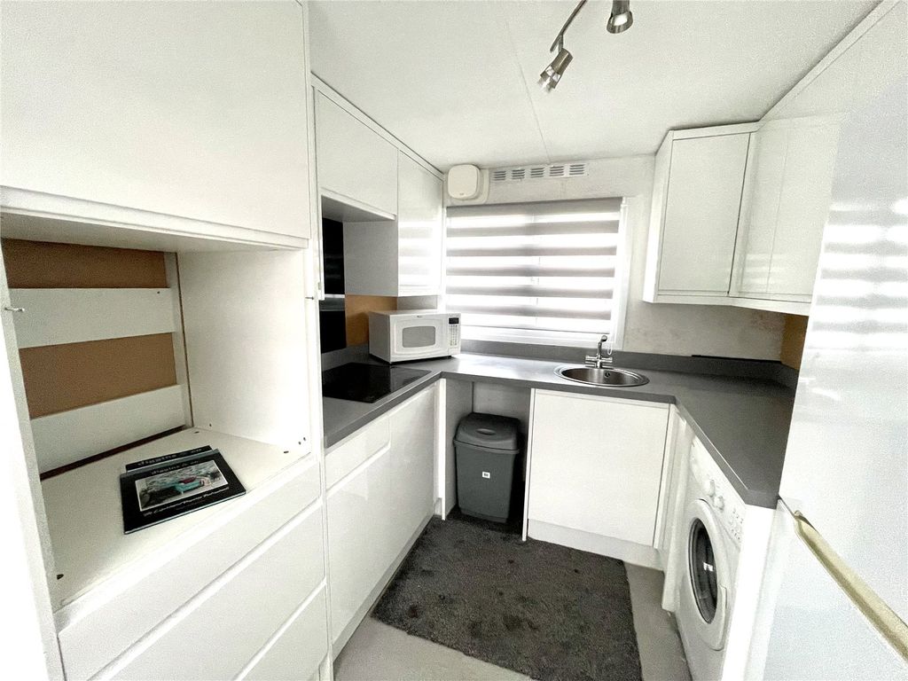 Property photo 2 of 13 Picture No. 08