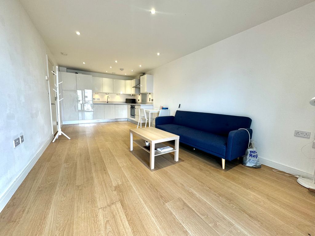 Property photo 3 of 11