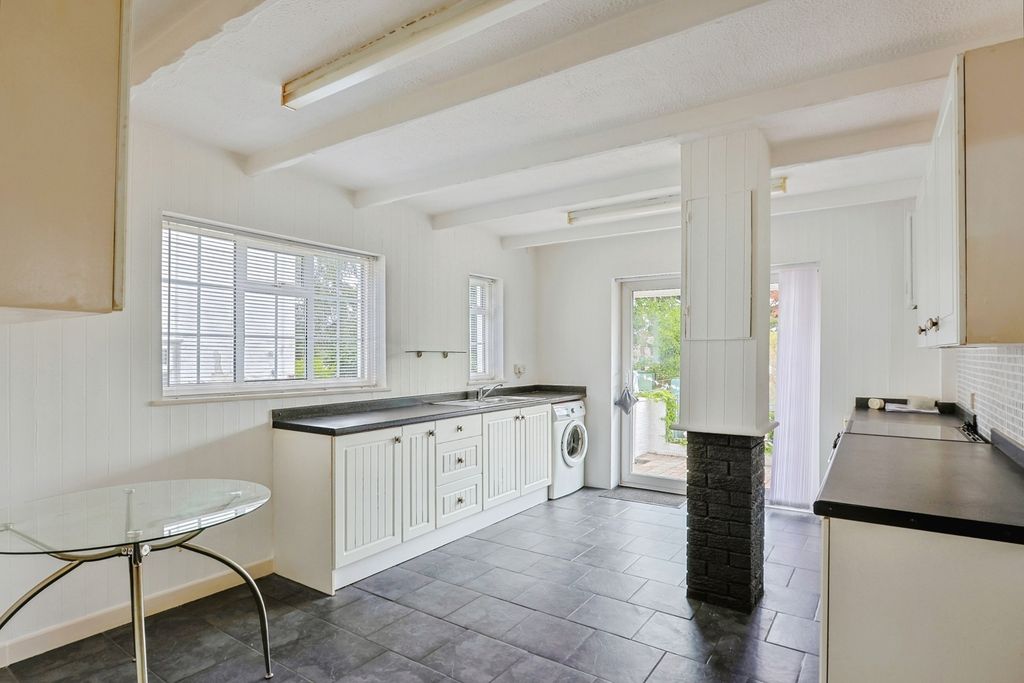 Property photo 3 of 22 Kitchen/Diner