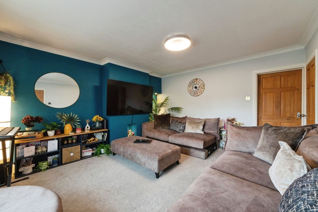 Property photo 2 of 16 Pbox-Img.Jpg