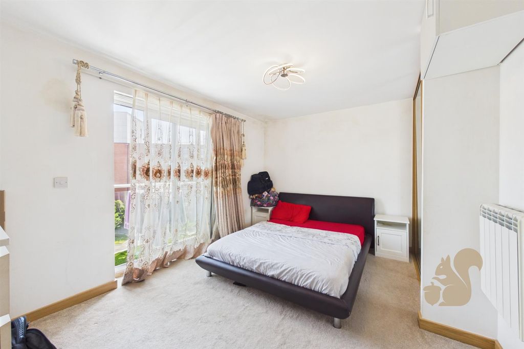 Property photo 3 of 14 Cam01254G0-Pr0476-Still006.Jpg
