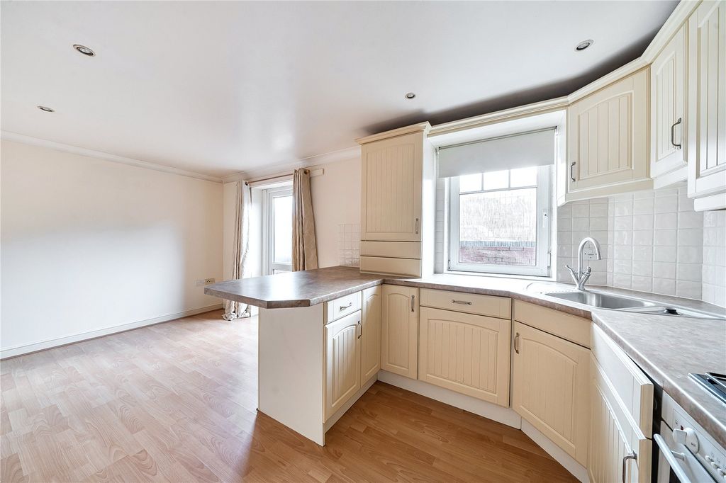 Additional image 9 of 2 bed flat for saleWoolbrook Road, Sidmouth, Devon EX10