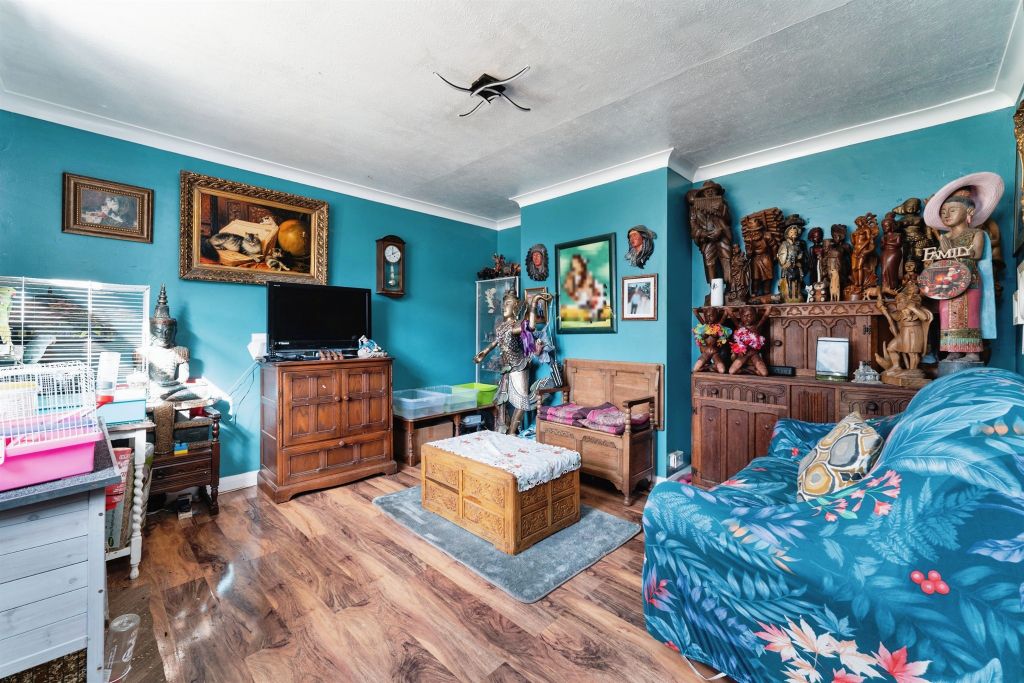 Property photo 3 of 17