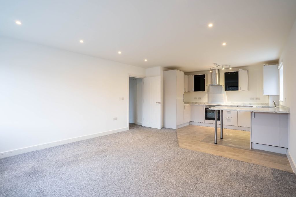 Property photo 2 of 15 2673653