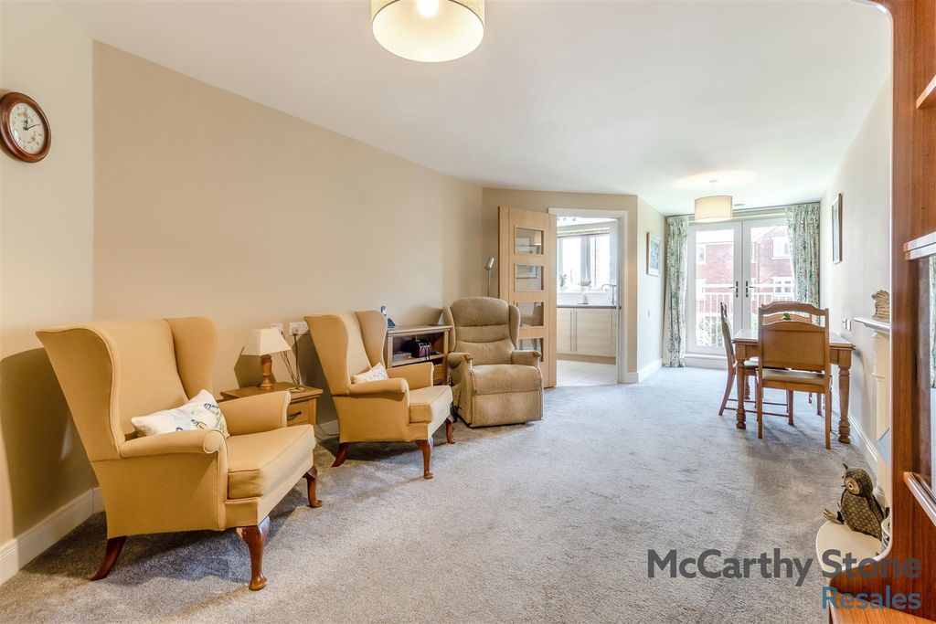 Property photo 2 of 19 8664957-Interior02.Jpg